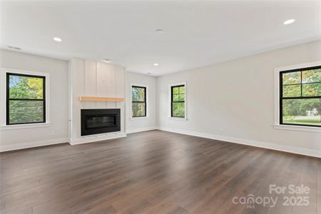 New construction Townhouse house 740 Falling Oak Aly, Unit 24, Huntersville, NC 28078 - image 8