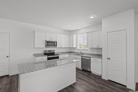 New construction Single-Family house 8207 Brandy Br, San Antonio, TX 78252 plan Sandalwood - image 10