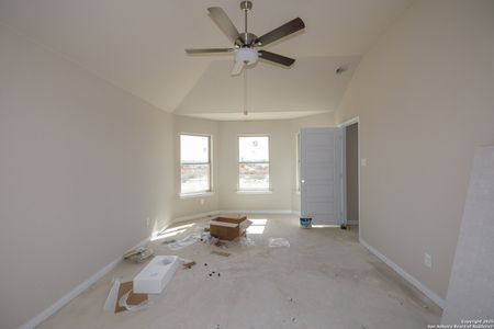 New construction Single-Family house 112 Cheyenne Dr, Floresville, TX 78114 null- photo 4 4