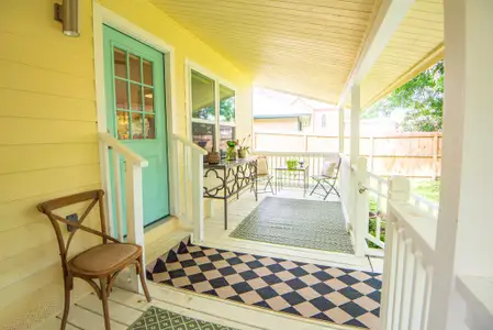 New construction Single-Family house 1105 E Alamo, Brenham, TX 77833 - image