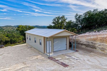 New construction Single-Family house 152 Jungfrau Hill Rd, Comfort, TX 78013 - image