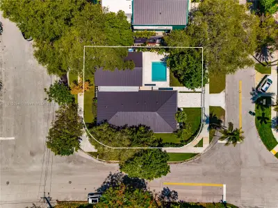 New construction Single-Family house 2777 Calusa St, Miami, FL 33133 - image