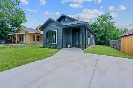 New construction Single-Family house 738 Chihuahua St, Lockhart, TX 78644 - image