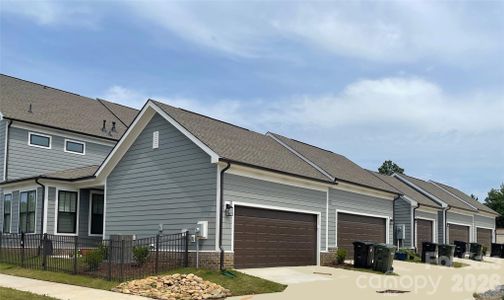 New construction Townhouse house 10225 Rainier Trail Dr Nw, Huntersville, NC 28078 - image