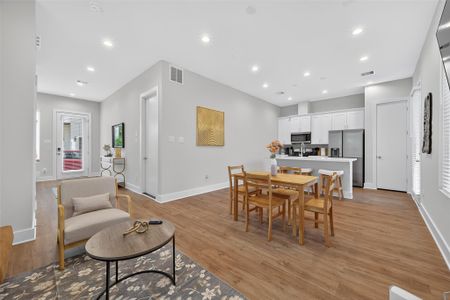 New construction Single-Family house 833 Dorchester St St, Unit E, Houston, TX 77022 - image 10
