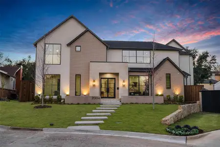 New construction Single-Family house 7004 Irongate Ln, Dallas, TX 75214 - image