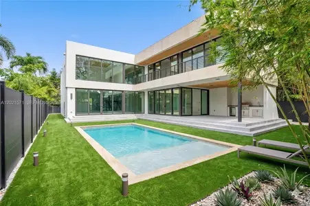New construction Single-Family house 528 Ne 13Th Ave, Fort Lauderdale, FL 33301 - image