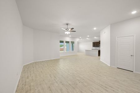 New construction Single-Family house 2637 River Bank Dr, Burleson, TX 76028 plan Dover - image 17