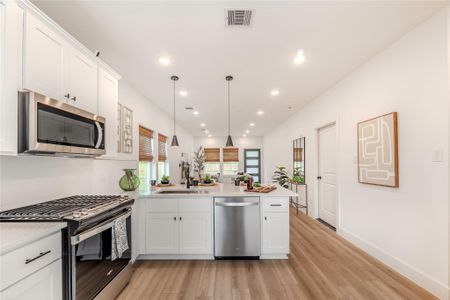 New construction Single-Family house 9529 Beckley, Houston, TX 77088 - image 2