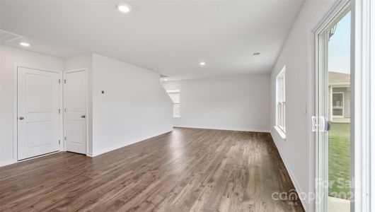 New construction Single-Family house 1113 Foxberry Ln, Unit 18, Maiden, NC 28650 null- photo 12 12