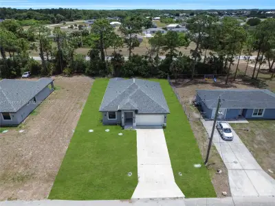 New construction Single-Family house 6007 Kumquat Cir, Labelle, FL 33935 - image
