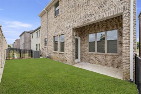 City Point - Bungalows by Ashton Woods in North Richland Hills - photo 4 4