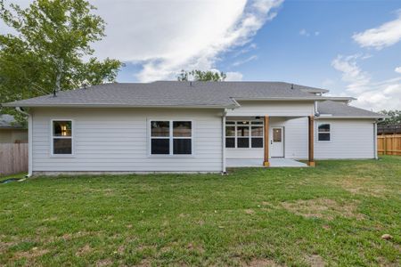 New construction Single-Family house 271 College S, La Grange, TX 78945 - image