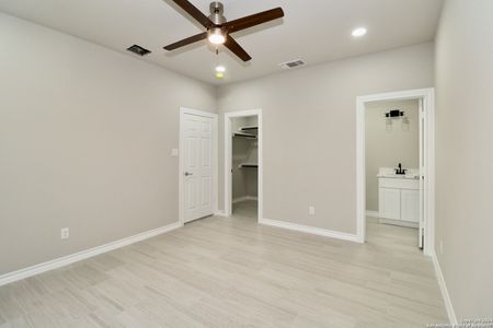 New construction Single-Family house 8026 Airlift Ave, San Antonio, TX 78227 null- photo 8 8