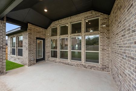 New construction Single-Family house 1747 Ranch View Dr, Cedar Hill, TX 75104 Regency 2F (w/Game)- photo 6 6