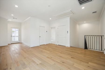 New construction Single-Family house 211 Sutton Row Pl, Houston, TX 77024 plan The Sutton - image 14