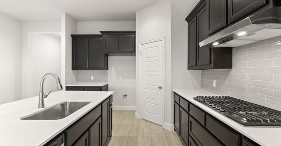 New construction Single-Family house 1010 Longbow Trl, Justin, TX 76247 plan Kingsgate - image 8