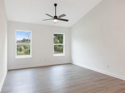 Spacious living room