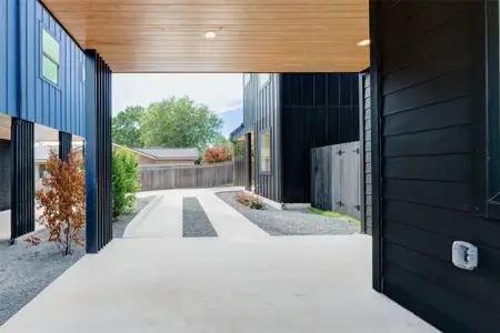 New construction Single-Family house 5104 Stone Gate Dr, Unit 2, Austin, TX 78721 - image