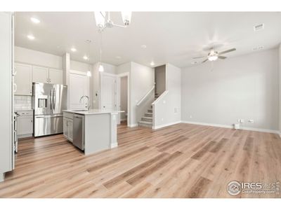 Open, bright floor plan w/ dining nook and spacious living room