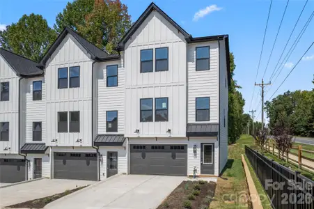 New construction Townhouse house 410 Bogue Dr, Unit 19, Fort Mill, SC 29708 - image