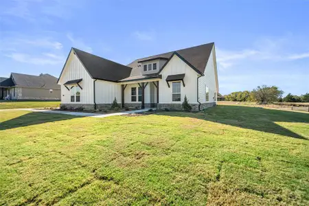 New construction Single-Family house 14 Louis Rd, Tom Bean, TX 75090 plan Bluebonnet - image