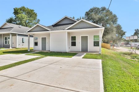 New construction Single-Family house 496 Golden St, Unit A/B, Willis, TX 77378 - image