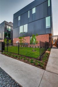 New construction Townhouse house 4735 Pacer Court, Dallas, TX 75204 - photo 28 28