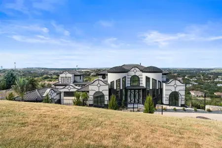 New construction Single-Family house 108 Piazza Vetta Dr, Austin, TX 78734 - photo 0