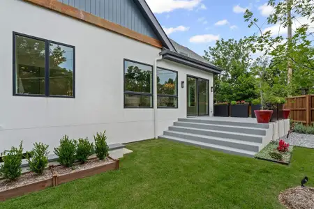 New construction Single-Family house 9007 Leaside Dr, Dallas, TX 75238 - image