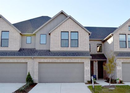 New construction Townhouse house 3735 Pierce Ln, Grand Prairie, TX 75052 - image