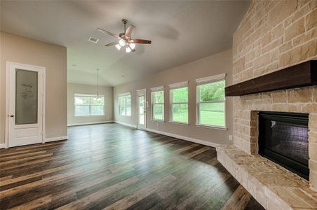 Oakwood Ranch by Kendall Homes in Willis - photo 5 5