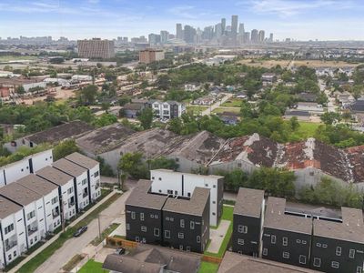 New construction Single-Family house 504 Schweikhardt Street, Unit B, Houston, TX 77020 - photo 1 1