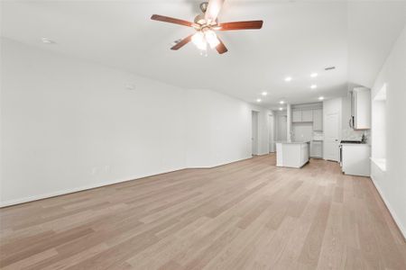 New construction Single-Family house 210 Brecon Buff Dr, Willis, TX 77318 plan Maldives - image