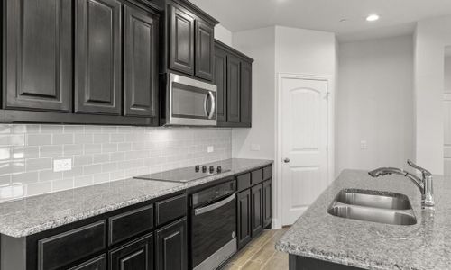 New construction Duplex house 525 Sandiford Ct, Mansfield, TX 76063 plan Granbury - image 7