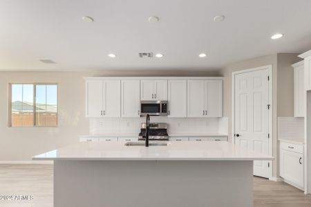 New construction Single-Family house 21747 E Roundup Way, Queen Creek, AZ 85142 null- photo 3 3