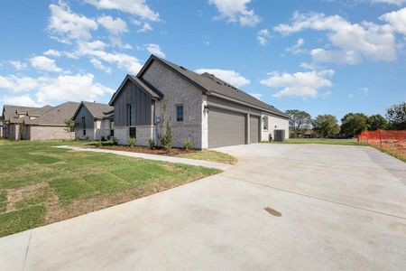 New construction Single-Family house 260 Crystal Lake Ln, Red Oak, TX 75154 null- photo 1 1