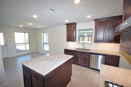 New construction Single-Family house 3502 Bahia Rd, League City, TX 77539 - image 6