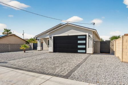 New construction Single-Family house 16 E Davis Ln, Avondale, AZ 85323 - image