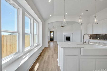 New construction Single-Family house 339 Balaton Lk, New Braunfels, TX 78130 Carlton - photo 26 26