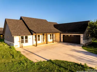 New construction Single-Family house 502 Sumack Dr W, Kerrville, TX 78028 - image