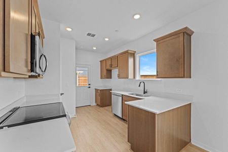 New construction Single-Family house 2542 Violet Theo Ln, Round Rock, TX 78665 plan The Crosshaven - image 12