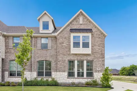 New construction Townhouse house 7035 Granbury Ln, Grand Prairie, TX 75054 - image