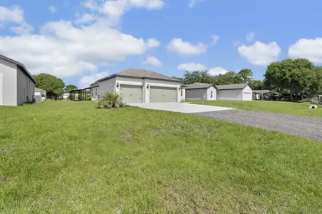 New construction Single-Family house 2583 Sw Chestnut Ln, Port St. Lucie, FL 34953 - image