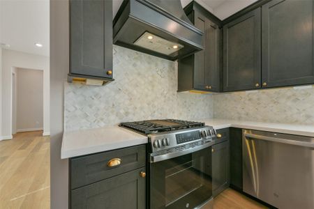 New construction Single-Family house 2515 S Houston Ave, Pearland, TX 77581 - image 14