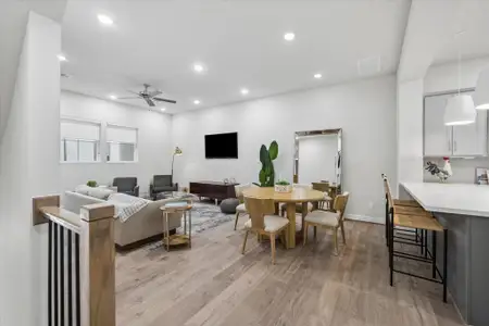 New construction Townhouse house 6338 Paddington Bend Dr, Houston, TX 77008 - image 7