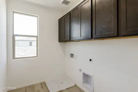 New construction Single-Family house 15675 W Mercer Ln, Surprise, AZ 85379 null- photo 21 21
