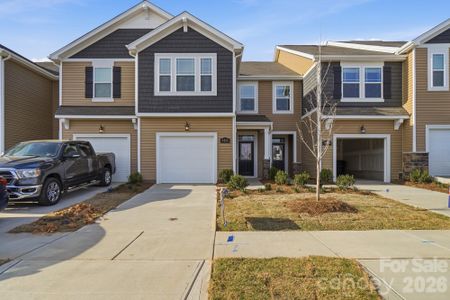 New construction Townhouse house 7013 Cerris Dr, Charlotte, NC 28269 - image