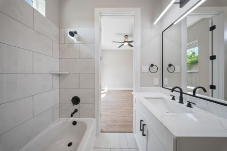 New construction Single-Family house 4013 Griggs Rd, Unit B, Houston, TX 77021 - image 7