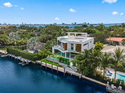 New construction Single-Family house 1379 Ne 104Th St, Miami Shores, FL 33138 - image